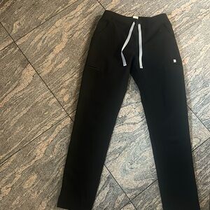 Figs black straight leg scub bottoms